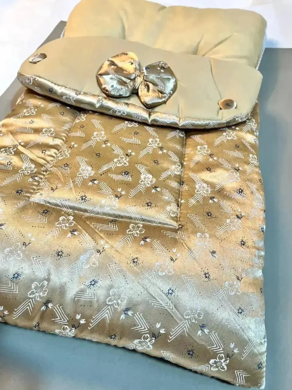 Little Flower Baby Carry Nest – Soft, Safe & Snuggly Sleep Pod on Golden (0–12 Months)