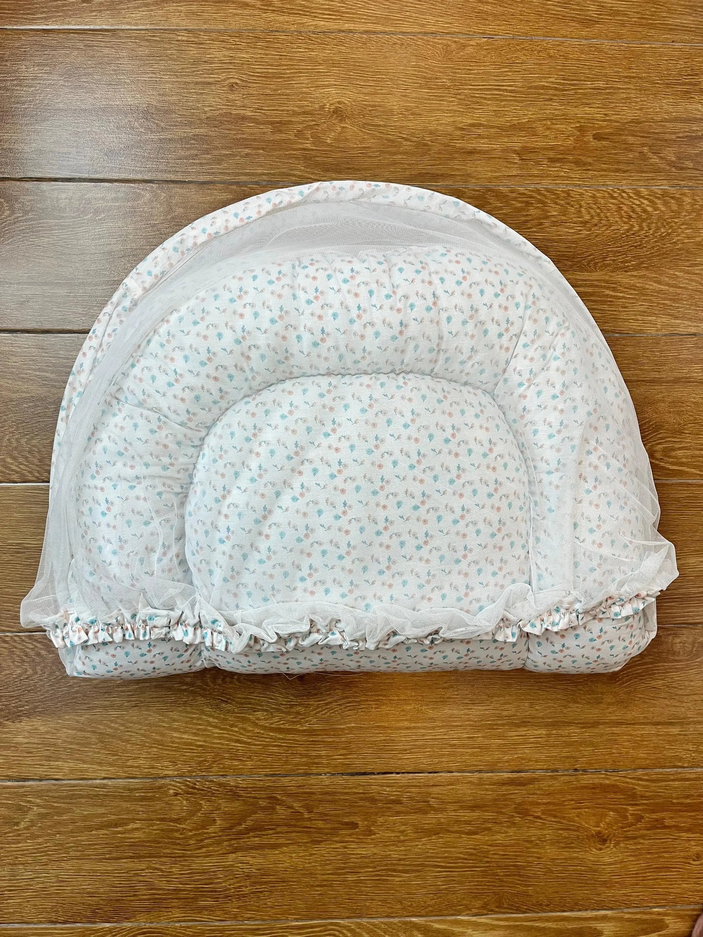 Baby Bed with Net with Pillow – (0–2 Year) | sky-blue and Pink small flowers on white Little Flower