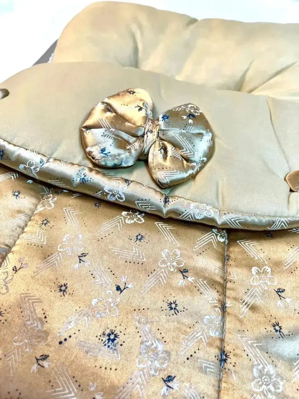 Little Flower Baby Carry Nest – Soft, Safe & Snuggly Sleep Pod on Golden (0–12 Months)