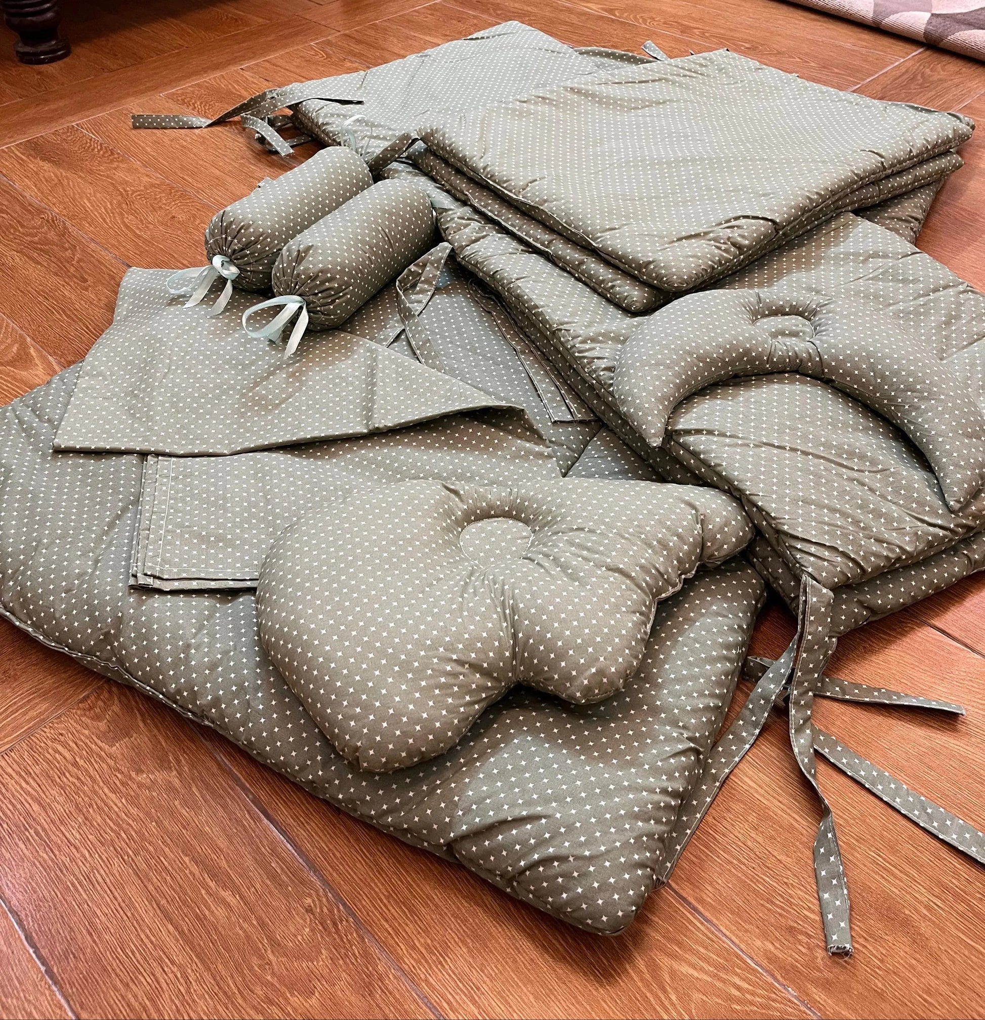 Baby Cot Bedding Set – 10-Piece Soft Cotton Set with Stars on  Green  (0–3 Years) Little Flower