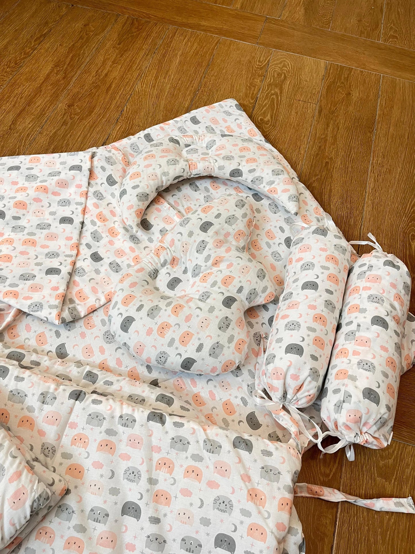 Baby Cot Bedding Set – 10-Piece Soft Cotton Set with pink and grey Cats on white Theme (0–3 Years) Little Flower