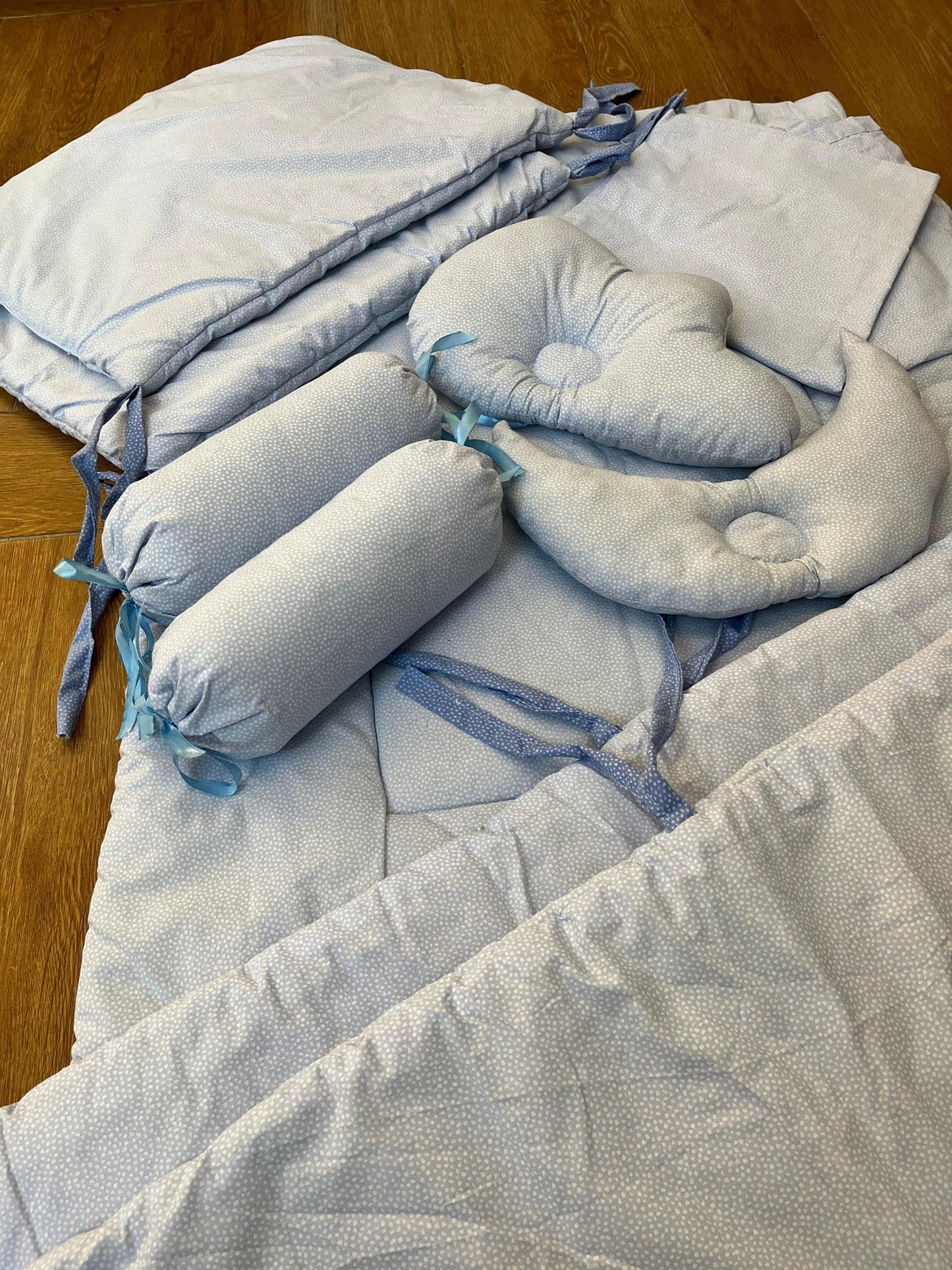 Baby Cot Bedding Set – 10PC Soft Cotton Bedding with White Dots on Blue | Newborn to 3 Years Little Flower