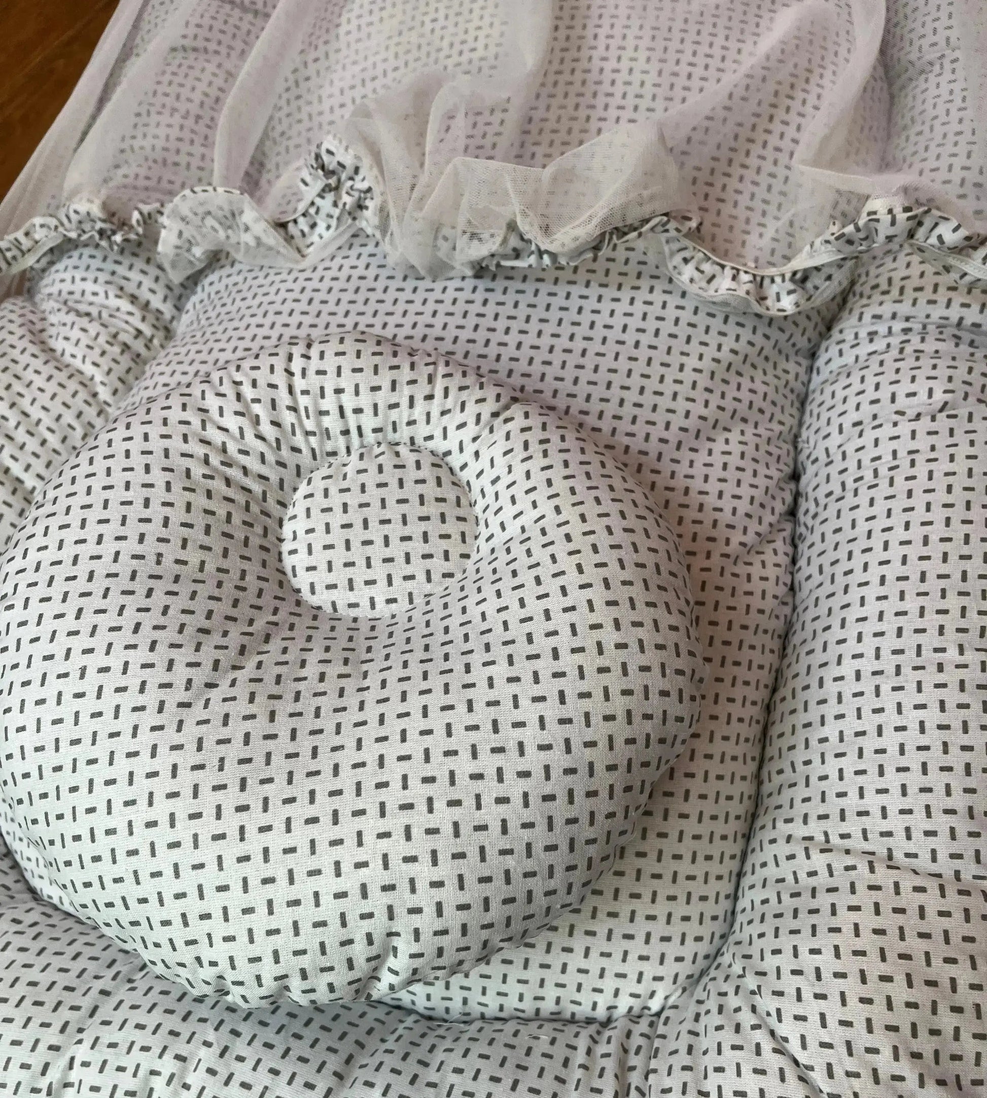 Baby Bed with Net with Pillow – (0–2 Year) | Black Small Line or White Little Flower