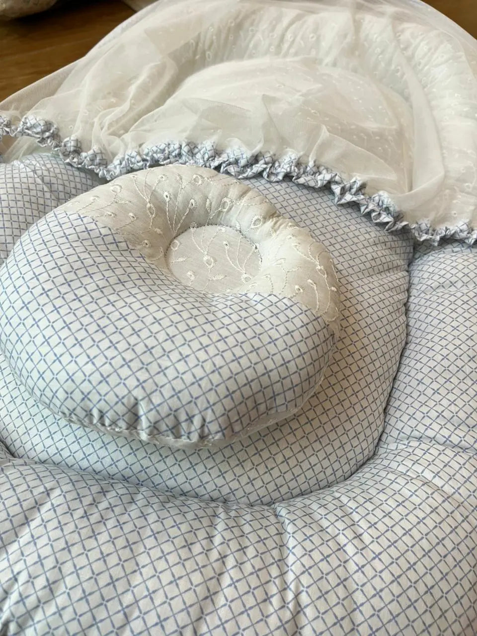 Baby Net Bed With Pillow | Blue white box chicken