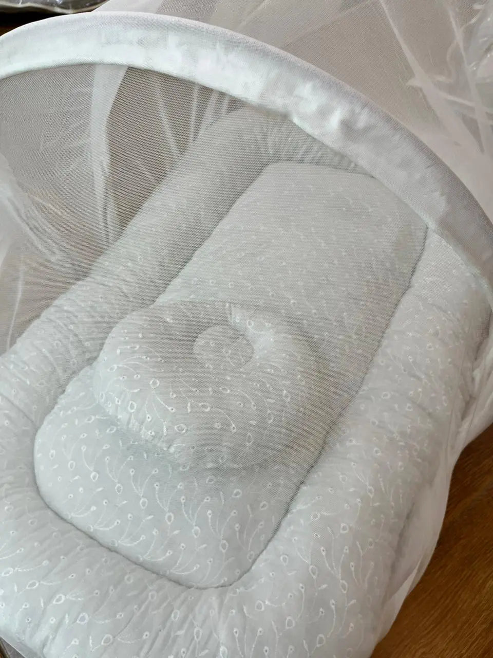 Baby Net Bed With Pillow | White Chicken
