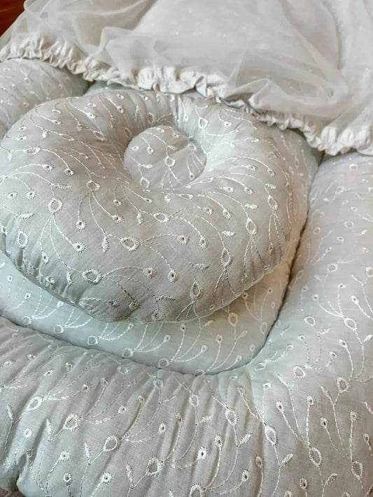 Baby Net Bed With Pillow | White Chicken