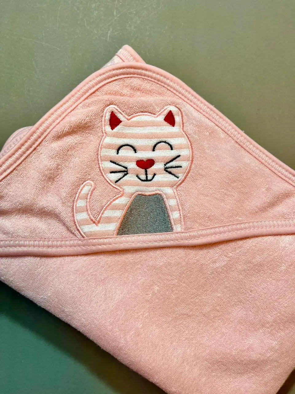 Soft Baby Hooded Towel – Gentle Cotton Fabric, Perfect for Newborn Bath Time (0–2 Years)