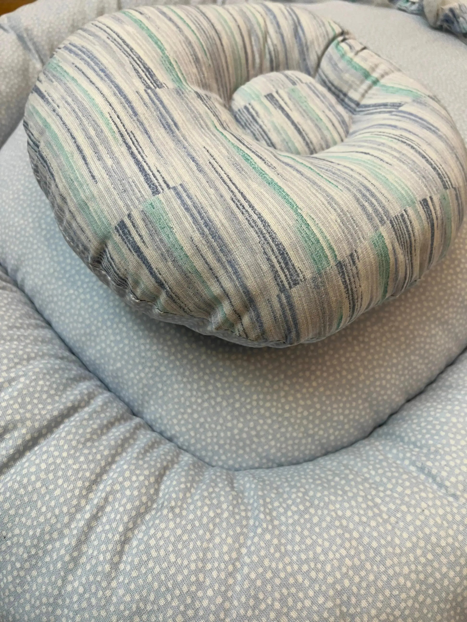 Baby Bed with Net with Pillow – (0–2 Year) | White dots and lines on Sky blue Little Flower