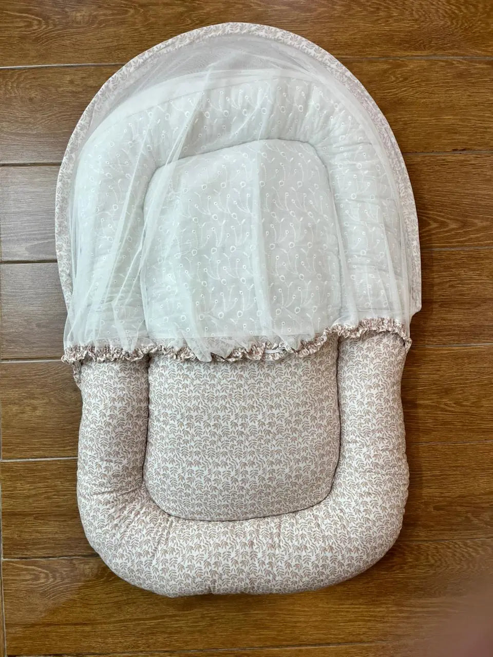Baby Net Bed With Pillow | Brown leaves with white chicken