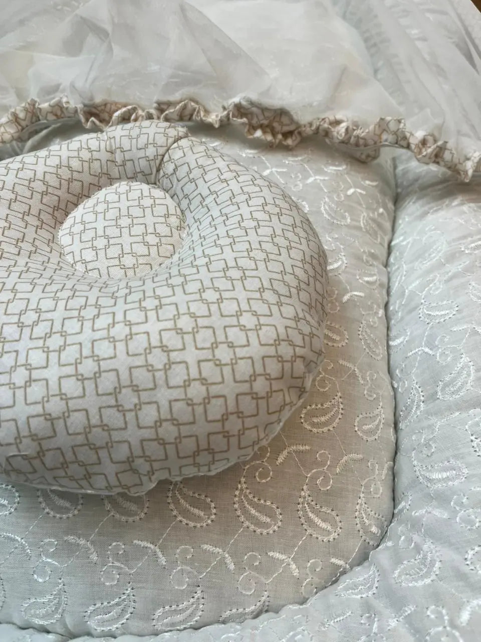 Baby Net Bed With Pillow | Brown box chicken