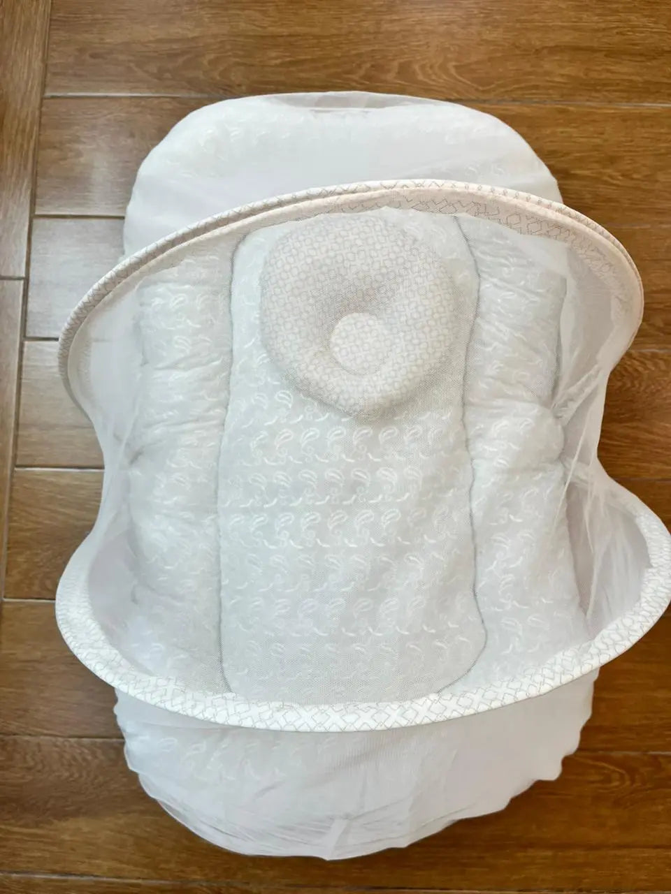 Baby Net Bed With Pillow | Brown box chicken