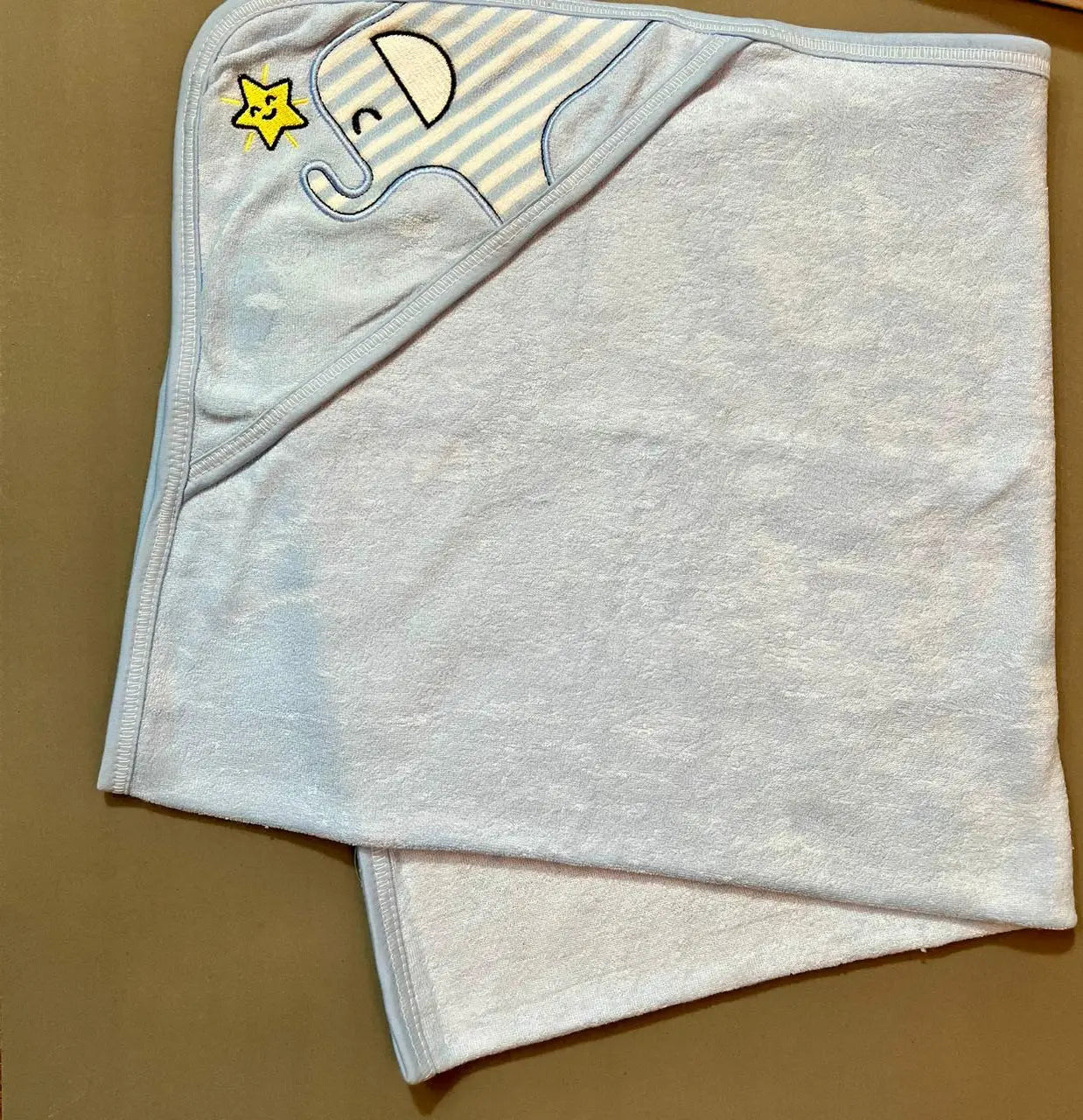 Soft Baby Hooded Towel – Gentle Cotton Fabric, Perfect for Newborn Bath Time (0–2 Years)