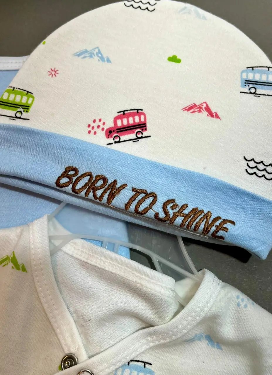 8-Piece Newborn Baby Gift Set – Soft Cotton with Hooded Towel & Bib | Born To Shine Theme (0–6 Months)